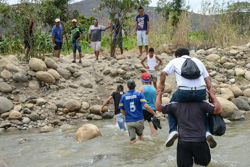 Ecuador. La guerra de Noboa contra el crimen organizado sin rumbo. Colombia y Venezuela militarizan su frontera