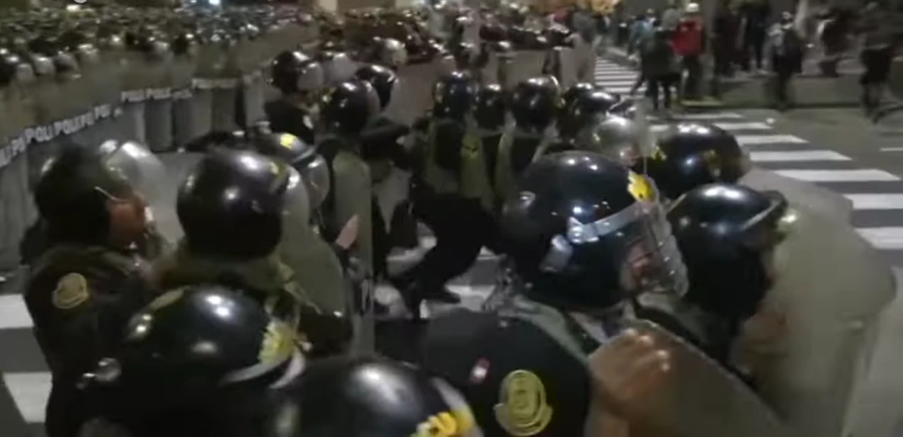 Perú protesta y Jerí reprime. Uruguay aprueba la Ley de Eutanasia. Ecuador entre protestas y atentado